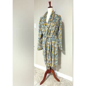 World Market Robe Luxurious Upscale 42 inches
